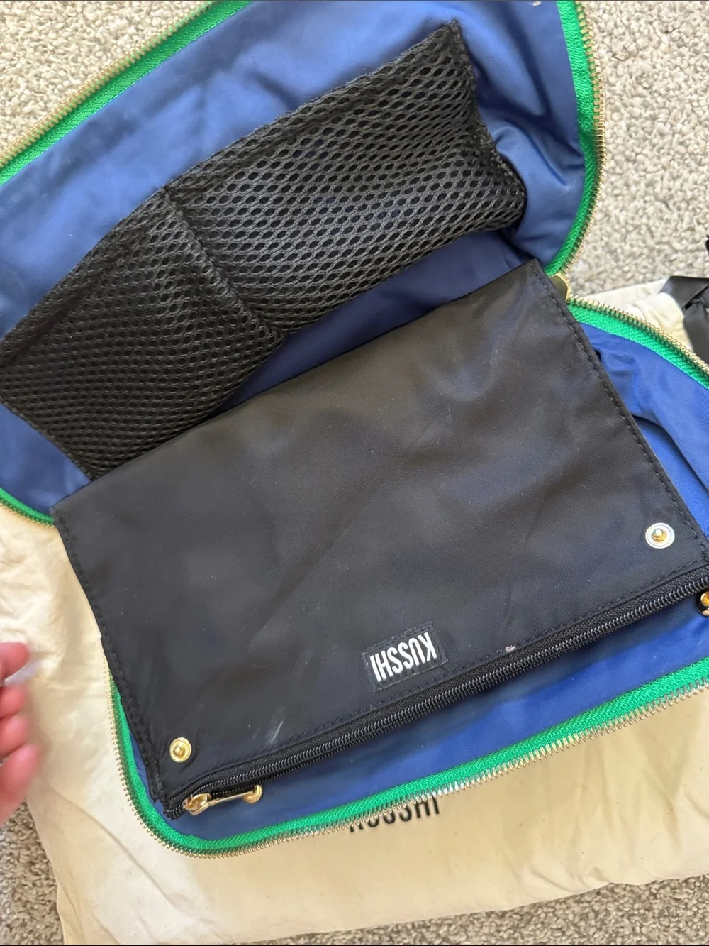 Kusshi green cosmetic